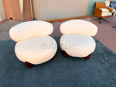 Premium brand new arm chairs never Used