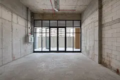 Fully Fitted Retail Shop | Lagoon View | Vacant