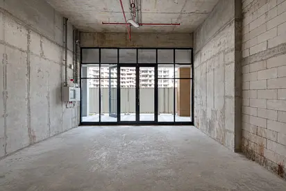 Fully Fitted Retail Shop | Lagoon View | Vacant