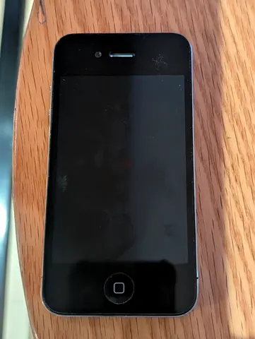 Used iPhone 4 - Black (For Parts/Repair)