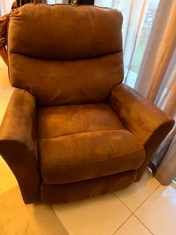 Comfy Brown Recliner Armchair - Excellent Condition