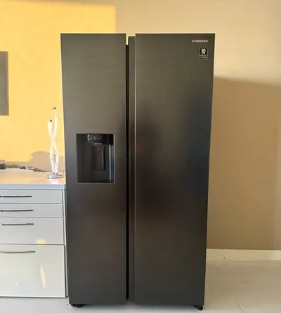 Free Delivery- SAMSUNG Latest Model Side-by-Side Fridge and Freezer With ice Maker Water Dispenser