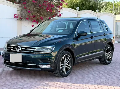 Original Paint // Full Service Agency // One Owner //Volkswagen Tiguan TSI 4MOTION 2017 GCC Specs
