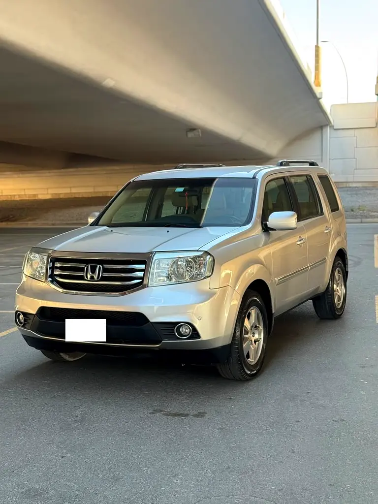 Honda Pilot 2012 — photo 1 of 17