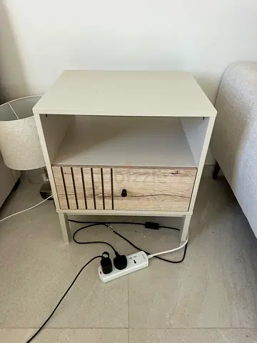 Sidetable bedside table