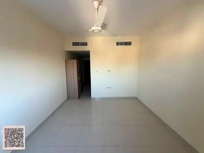 استديو بمطبخ منفصل للايجار السنوي