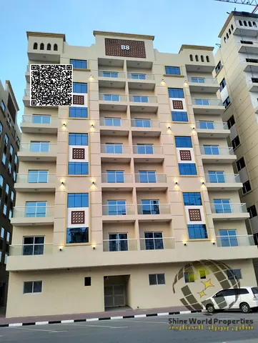 مجتمع سكني متكامل قريب من المدارس، السوبر ماركت، المساجد، والخدمات اليومية، مع سهولة الوصول إلى دبي والشارقة عبر الطرق الرئيسية.
