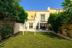 Upgraded 3M | Close to Pool and Park | Vacant