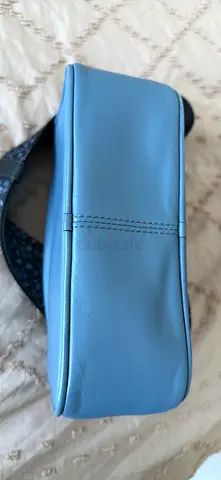 Light blue leather shoulder bag — like new  marc Jacob’s