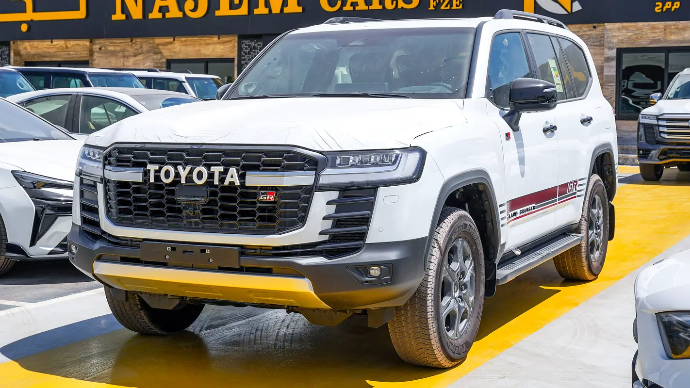 Toyota Land Cruiser 2025 — photo 1 of 18