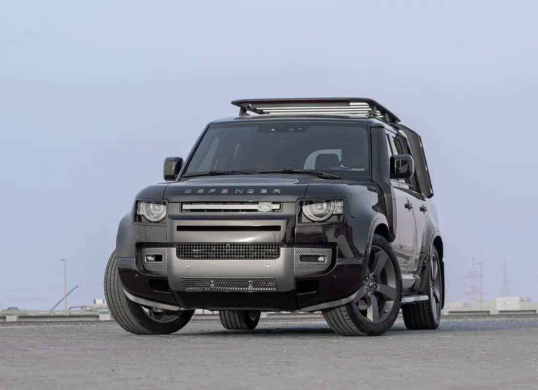 Land Rover Defender 2024 — photo 1 of 19