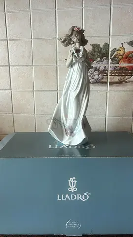 Lladro dancing girl