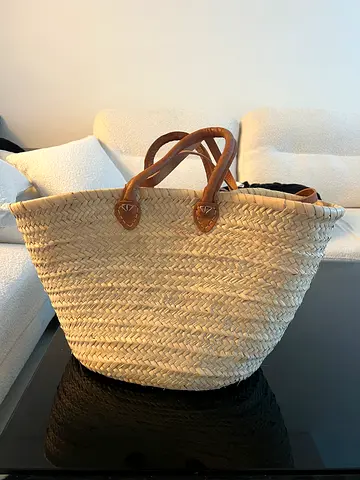 Antique hand bag