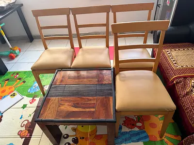 Set of 4 Wooden Dining Chairs with Cushioned Seats