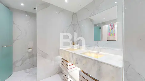 Unique and Renovated | 1 bed study | Low Floor