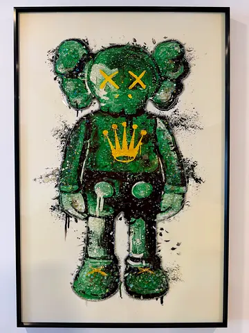 Luxury Street Art Bear 60x90 cm – 3D Crystal Effect Canvas – Premium Wall Decor