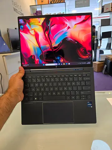 SPECIAL EDITION - 4K OLED HDR+ 13TH GEN V-PRO HP DRAGONFLY G4 PREMIUM SERIES - ULTRA LIGHTWEIGHT