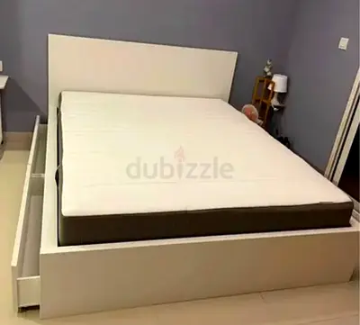 IKEA malam king‑size bed (180 × 200 cm) with 2 storage drawers and an IKEA mattress ✨