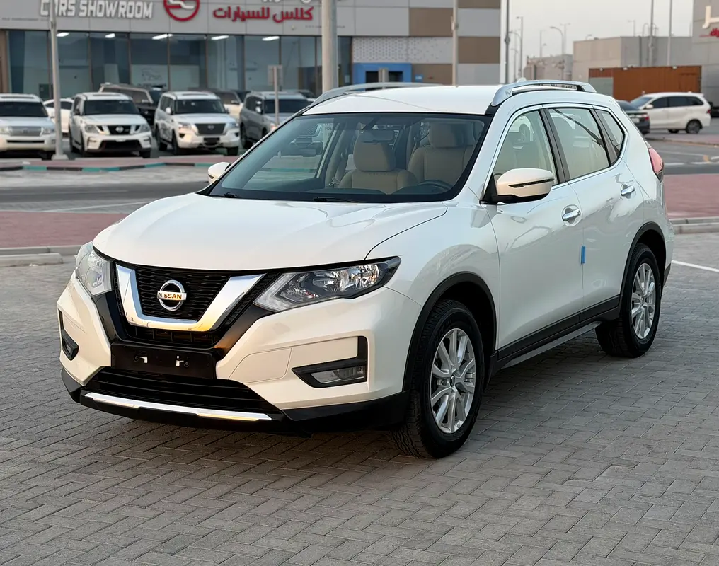 Nissan X-Trail 2021 — photo 1 of 12