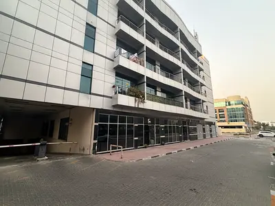 Prime 5,000 Sq. Ft. Retail / Commercial Space in Al Garhoud | High Visibility Location