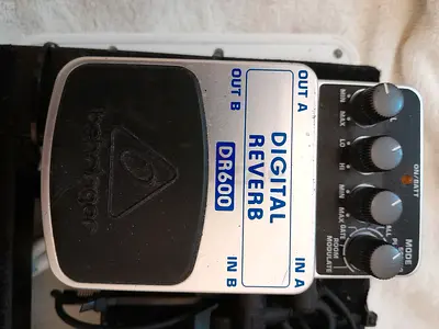 Behringer reverb pedal