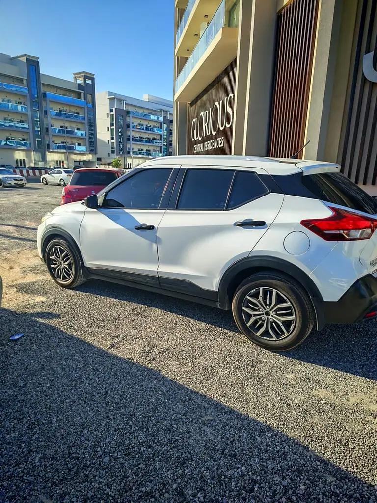 Nissan Kicks 2019 — photo 1 of 7