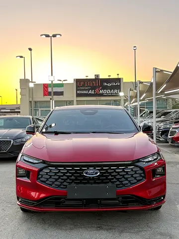 2025 FORD TAURUS 照片 3