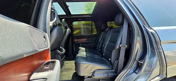 صورة 14 لـ 2022 Lincoln NAVIGATOR