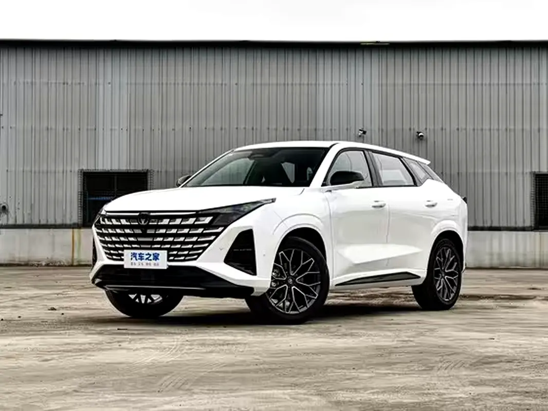 Changan UNI-Z 2026 — photo 1 of 16