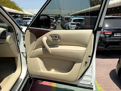2014 Nissan PATROL 缩略图 11