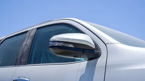 2026 Toyota FORTUNER photo 4