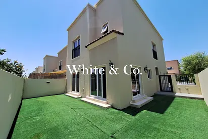 Corner Plot l Flexible Cheques l Vacant