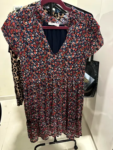 Floral midi dress with puff sleeves - size unknown, gently used