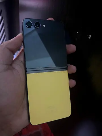 Samsung Galaxy Z Flip 5- 512GB