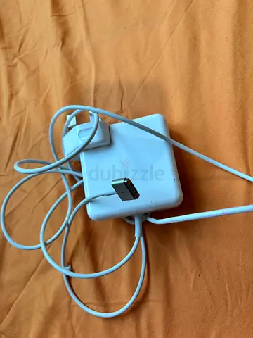 Apple MacBook MagSafe Charger – Good Working Condition