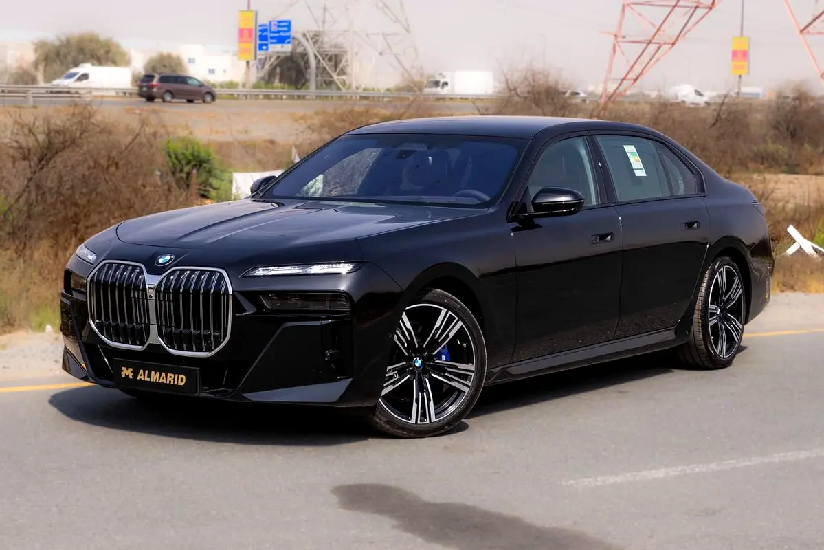 BMW 7-Series 2026 — photo 1 of 15