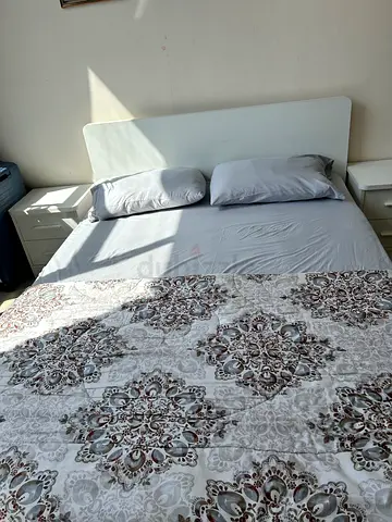 Used double bed frame with bedside drawer and mattress (good condition)