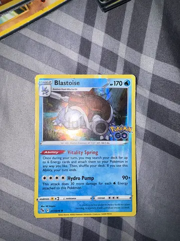 Blastoise Holo Pokemon Card (Shadowless Look)