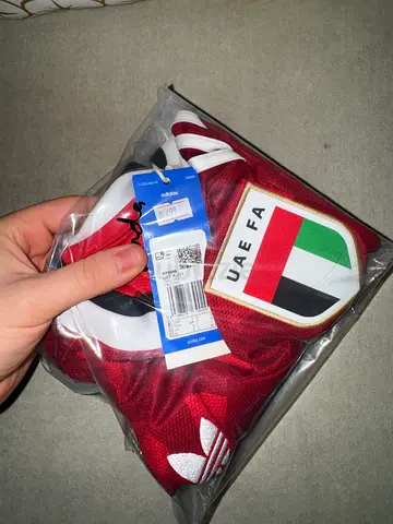 UNITED ARAB EMIRATES 26 AWAY JERSEY (KF0896) Size US: SMALL (S)
