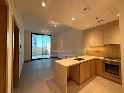 Pool View| High Floor| Ready to move 01 July