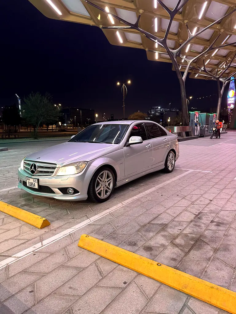 Mercedes-Benz C-Class 2008 — photo 1 of 7