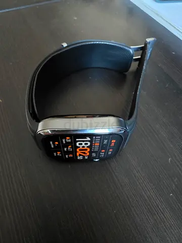 Huawei watch D2 with blood pressure band