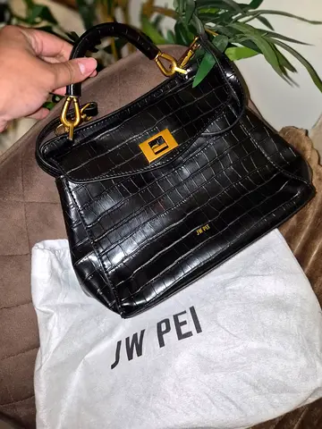 Jw pei lucia preloved