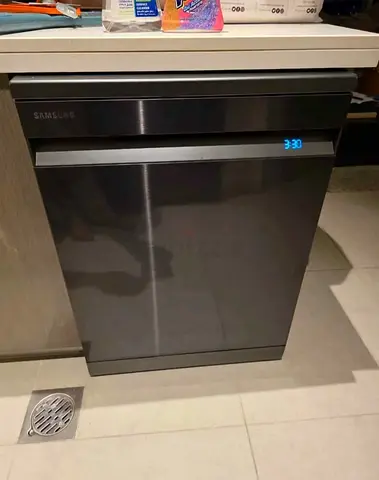 .Samsung Model Three Rack Dishwasher WiFi Connect Black Edition