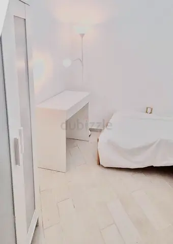 Small room for a lady in Ladies Only apartment in Barsha 1 Emirates Mall Metro