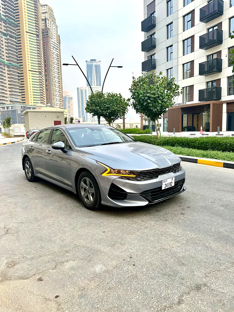 Kia K5 2021 — photo 1 of 4
