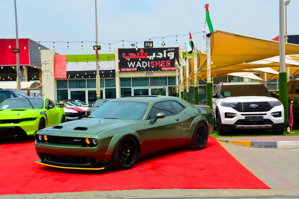 Dodge Challenger 2023 — photo 1 of 20