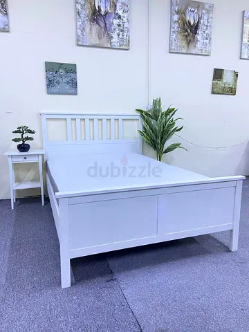 IKEA White HEMNES Queen Bed with IKEA Mattress 160 x 200 cm