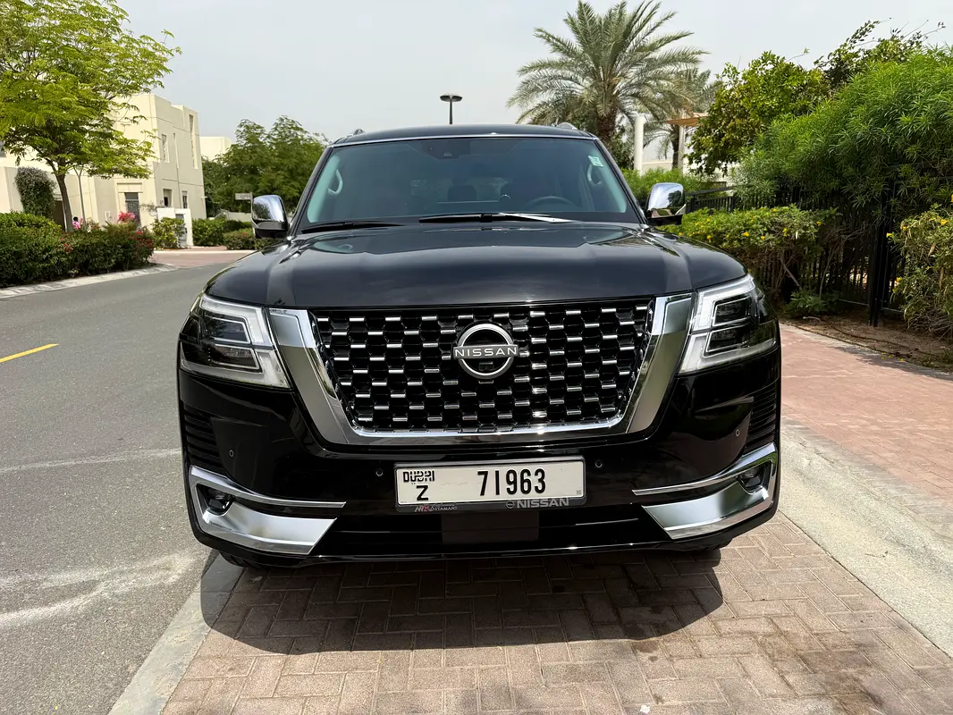 Nissan Patrol 2023 — photo 1 of 20