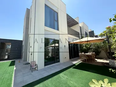 Landscaped Garden | Corner Unit | Single Row